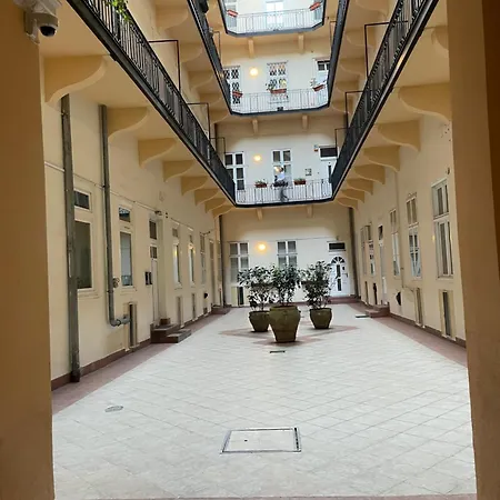 Brhomes Amethyst Retreat Budapeste